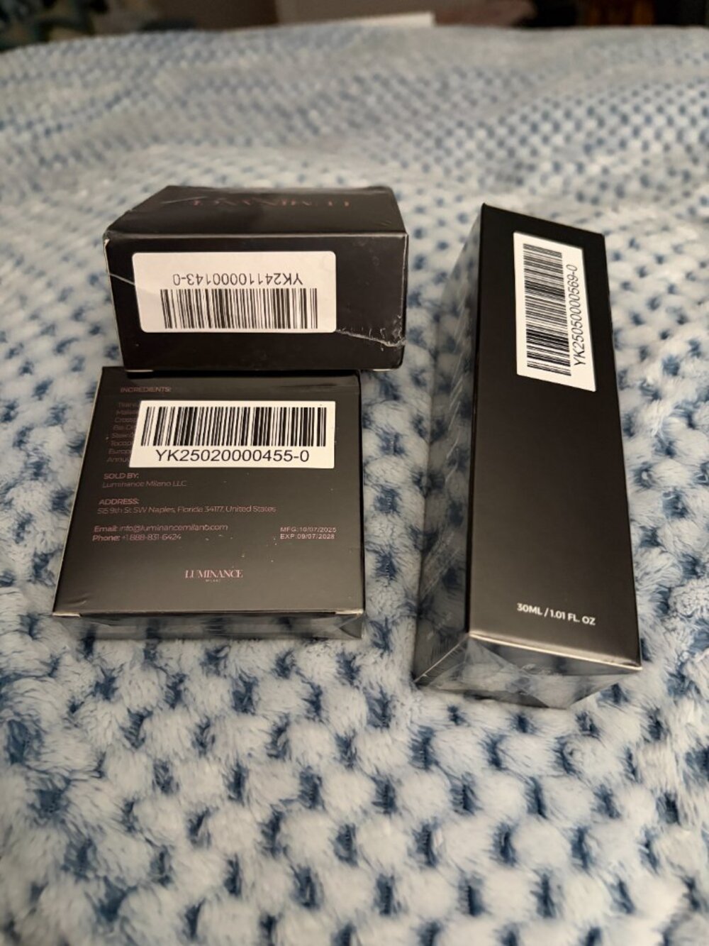 Luminance Milano Makeup 3 piece set sealed - Picture 3 of 9